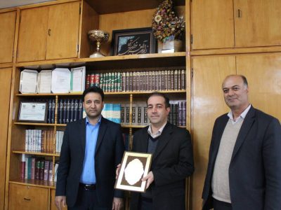 به مناسبت روز آمار از کارشناس آمار اداره کل ثبت احوال استان تجلیل به عمل آمد