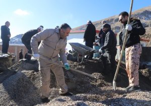 مدیرکل نوسازی مدارس آذربایجان شرقی و خیران و مردم پای کار امدند
