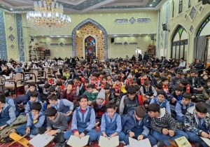 محفل انس با قرآن کریم دانش آموزی در آستان مقدس امامزاده سید محمد (ع) مراغه