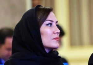 بانوی تبریزی نماینده ایران در نشست سالانه ارتباطات سوئیس
