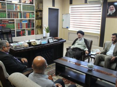دیدار شهردار شهرستان سردرود، جناب آقای مولاخواه، با حجت‌الاسلام والمسلمین سید شهاب الدین حسینی، مدیرکل اوقاف و امور خیریه استان آذربایجان شرقی