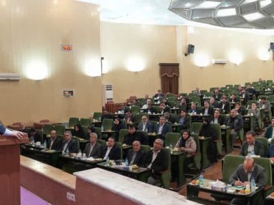 سیاستمداران و دولتمردان باید عملکرد خود را با ترازوی افکار عمومی بسنجند