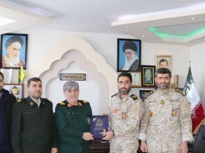 دیدار سردار «مسعود باقری نژاد» مدیر کل حفظ آثار و نشر ارزش‌های دفاع مقدس و مقاومت آذربایجان شرقی با فرمانده تیپ ۲ مکانیزه امام زمان (عج) شبستر