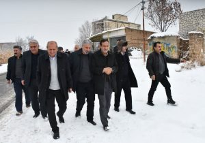 بازدید میدانی از وضعیت آب و خاک منطقه امند بخش صوفیان شهرستان شبستر