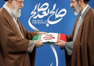 اعلام بیعت روحانیت معزز ، اساتید و طلاب آذربایجان شرقی با سومین رهبرانقلاب اسلامی