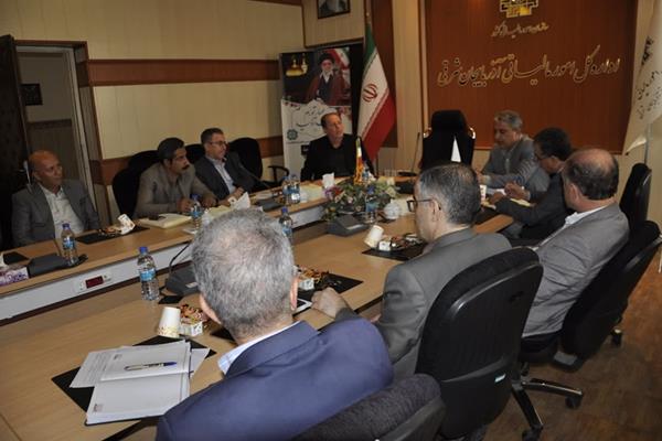 نشست هم اندیشی اداره کل امور مالیاتی با انجمن صنفی فخاران استان
