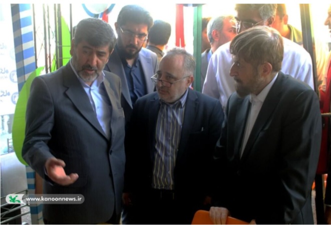 بازدید قائم مقام وزیر کشور از غرفه کانون در نمایشگاه محلات طرح ۲۰۲۰ تبریز