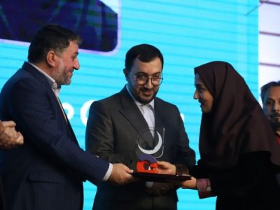 جایزه ویژه سردار سلیمانی در بیست و پنجمین جشنواره بین المللی قصه گویی به قصه گویی آذربایجان شرقی رسید