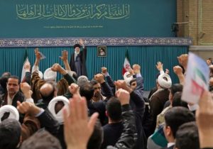 مدیران محترم، بگذارید جوان‌‌ها هم بروند!