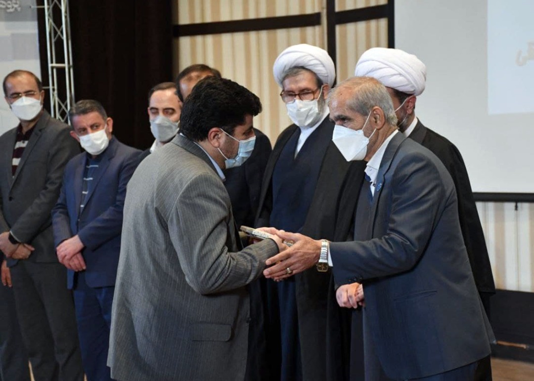 سازمان جهادکشاورزی آذربایجان شرقی منتخب بیست ودومین دوره تجلیل از برگزیدگان پژوهش و فناوری دانشگاه تبریز/تجلیل از مهندس فتحی به عنوان مدیر برتر و نمونه حامی پژوهش و فناوری در سال ۱۴۰۰