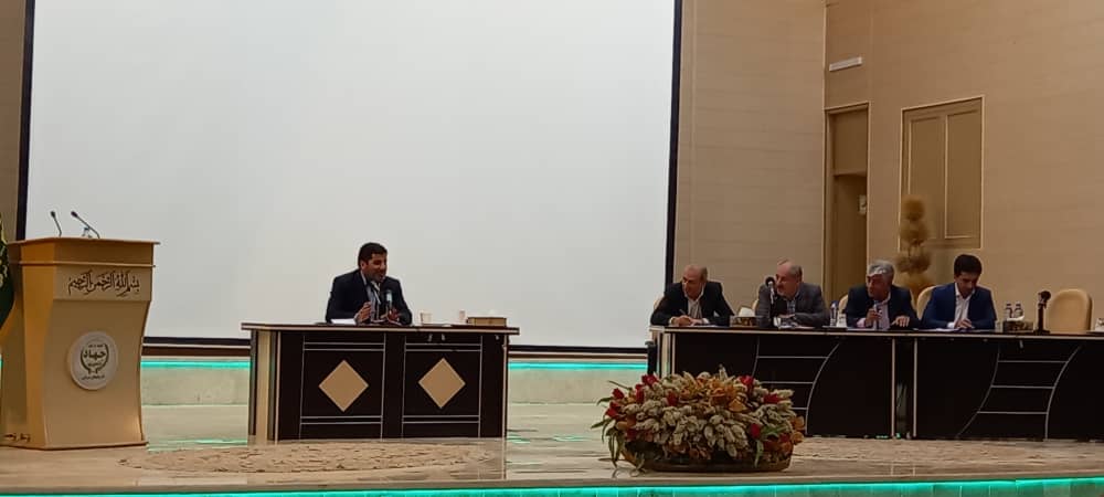توسعه کشت گلخانه ای جزو استان های اول کشور است