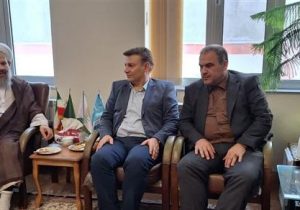 دیدار مدیرکل استاندارد آذربایجان‌شرقی با امام جمعه شهرستان اهر و عضو مجلس خبرگان رهبری