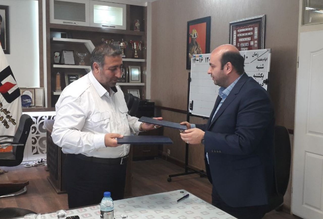 تفاهمنامه‌ همکاری آموزشی مشترک سازمان آتش‌نشانی کلانشهر تبریز با شرکت سایپا آذربایجان با حضور مدیران ارشد هر دو سازمان امضا شد.
