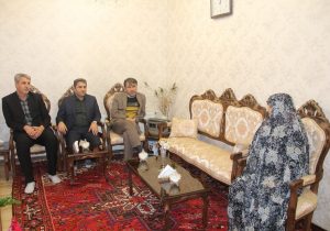 دیدار مدیر عامل سازمان مدیریت حمل و نقل مسافر با خانواده همکار شهید علی بینایی مراحلی