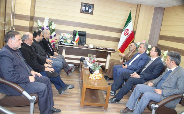 در راستای بازدید از مناطق استان صورت گرفت: سفر یک روزه مدیران کل آموزش و پرورش و نوسازی ، توسعه و تجهیز مدارس آذربایجان شرقی به شهرستان مرند