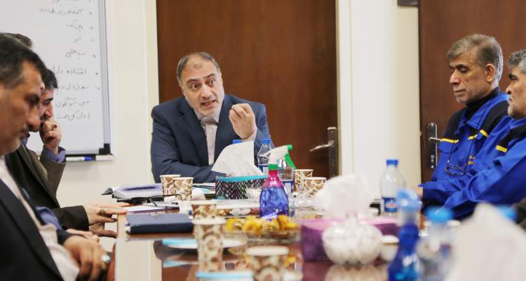 عطرآگین شدن جامعه با تکریم خانواده شهدا بمناسبت روز شهدا