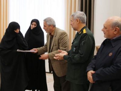 در گرامیداشت هفتۀ بسیج صورت گرفت:تجلیل از بسیجیان نمونۀ ملی و استانی بنیاد آذربایجان شرقی