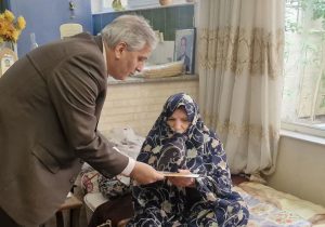 تجلیل سرپرست بنیاد شهید آذربایجان شرقی از ۴ خانواده شهید و جانباز در تبریز