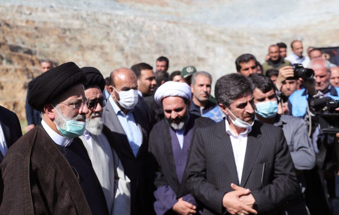 مدیر عامل شرکت مس در بازدید رئیس جمهور از مجتمع مس سونگون؛تولید کنسانتره مس در سونگون را از ۳۰۰ هزار تن به ۱ میلیون تن می‌رسانیم.