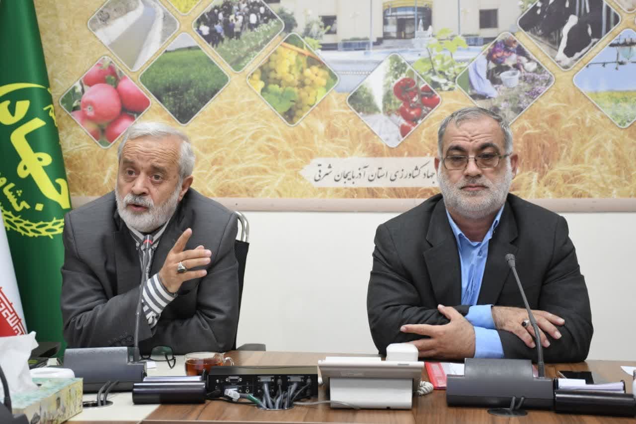 دکتر رئیسی در دیدار با نخبگان  گفت:استفاده از ذهن خلاق نخبگان در مدیریت بر مخاطرات کشاورزی