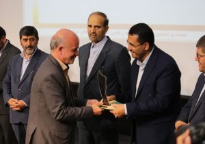 در بیست و ششمین جشنواره شهید رجایی؛کمیته امداد آذربایجان شرقی دستگاه برتر استان در شاخص «کسب رضایت مردم» شد