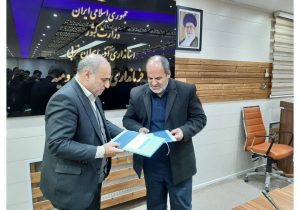 تفاهم نامه همکاری دوجانبه در دیدار فرمانداران ارومیه و تبریز با موضوع استفاده از ظرفیت ها و پتانسیلهای بالقوه وبالفعل دو شهرستان همسایه ارومیه و تبریز منعقد گردید.