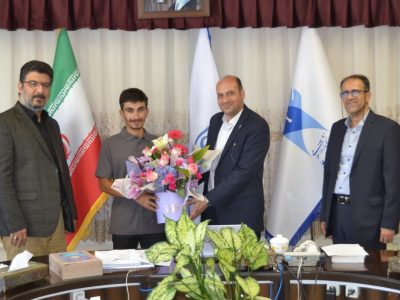دیدار دکتر آرش رنجبران رییس دانشگاه آزاد اسلامی استان آذربایجانشرقی با آقای علی لبیب دانشجوی واحد تبریز و نماینده المپیکی دوچرخه سواری ایران در المپیک