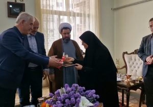 تجلیل از معلمان نمونه استان