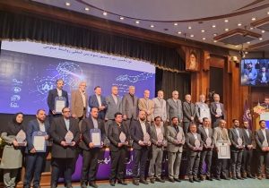اهدای نشان «مدیر ارشد ارتباط گستر» به رییس سازمان منابع طبیعی در نوزدهمین دوره سمپوزیوم بین‌المللی روابط‌ عمومی