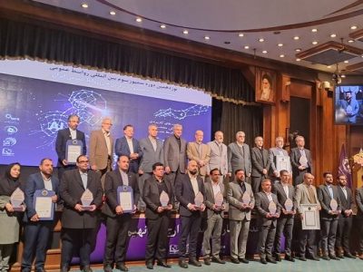 اهدای نشان «مدیر ارشد ارتباط گستر» به رییس سازمان منابع طبیعی در نوزدهمین دوره سمپوزیوم بین‌المللی روابط‌ عمومی