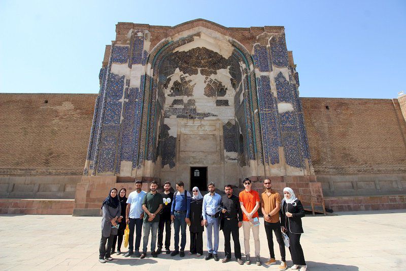 برگزاری تور تبریزگردی برای دانشجویان خارجی دانشگاه تبریز